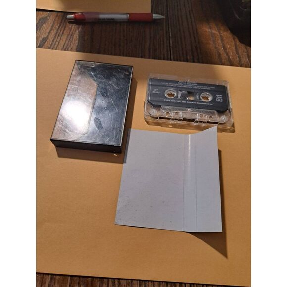 Vintage 1993 Molly Hatchet Cut to the Bone Cassette Sony Music Case Cover - Picture 4 of 4